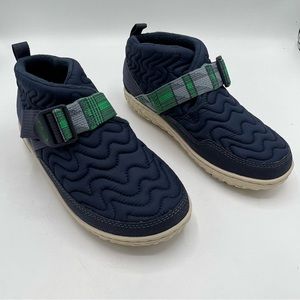 Chaco Ramble Puff Booties size 6 blue